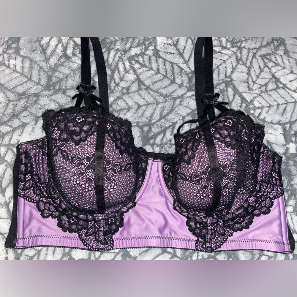 Torrid size 1 sexy lavender/black underwire bra